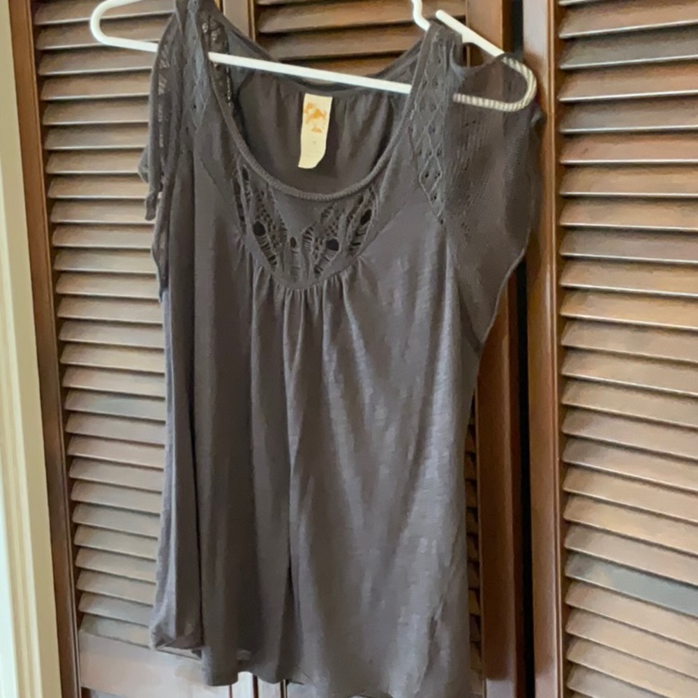 Anthropologie Grey T-shirt Size M (fits like a Small)